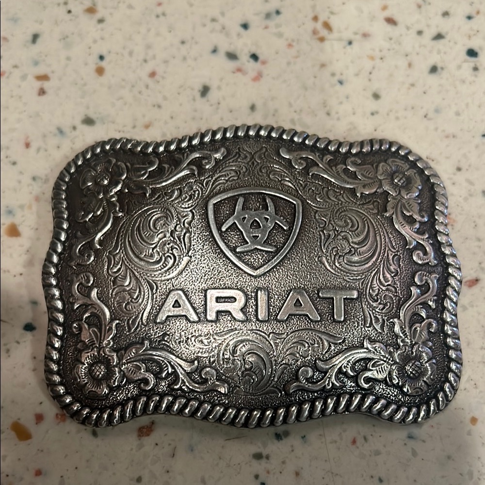 Ariat Floral Embossed Buckle - Picture 2 of 4